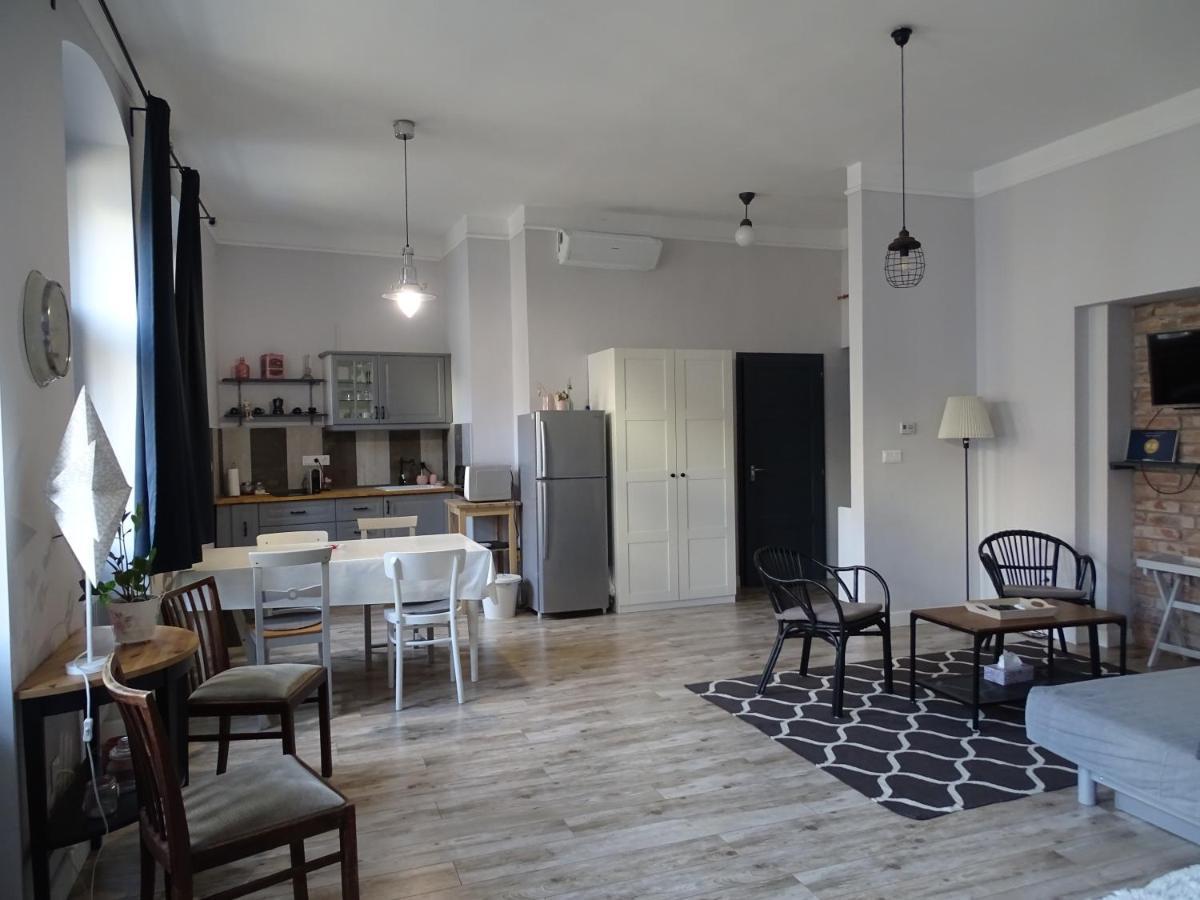Ovaros Apartman Veszprém Exterior foto