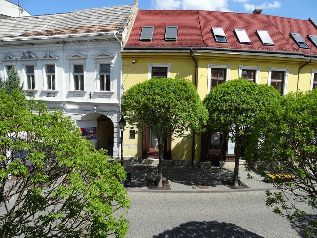 Ovaros Apartman Veszprém Exterior foto